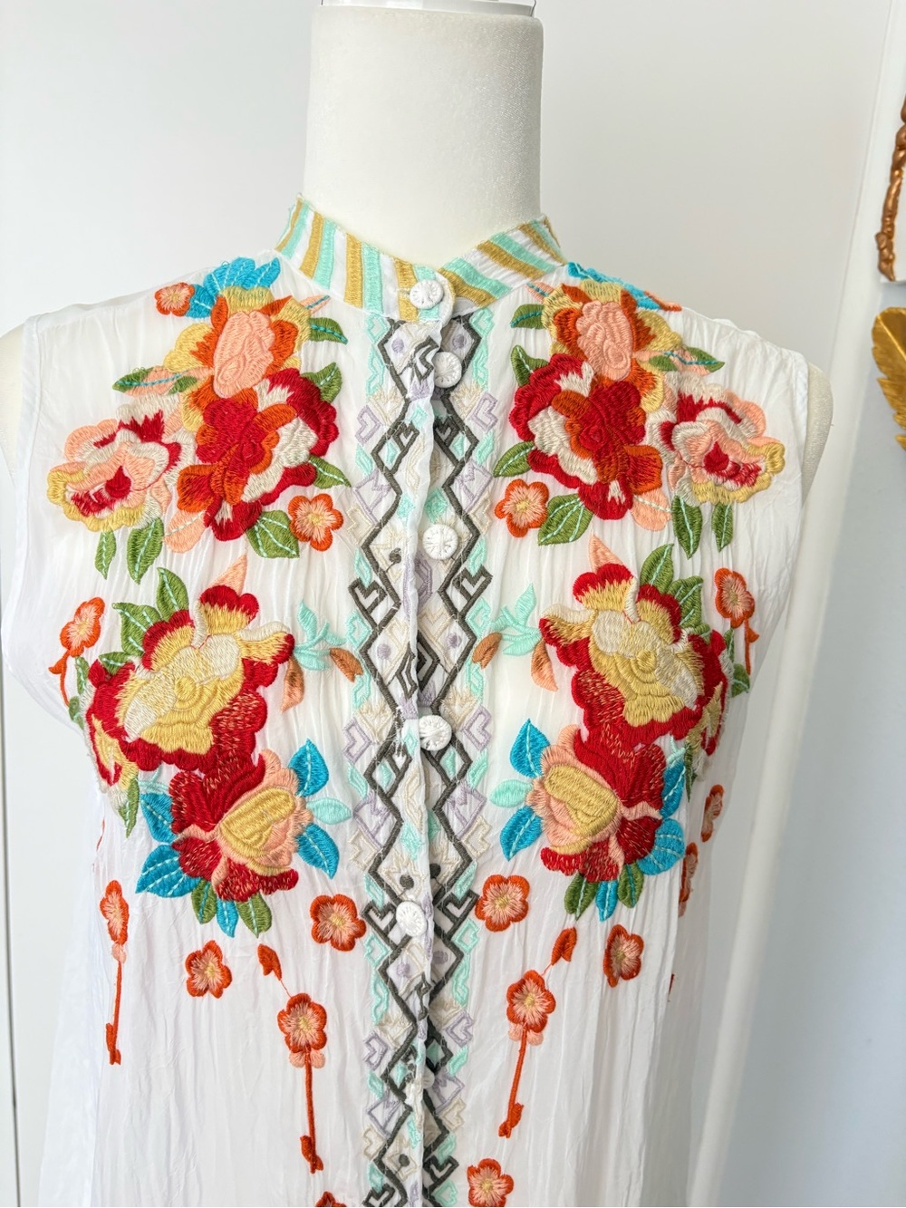Johnny Was White Sleeveless Embroidered Floral Midi Dress - Picture 3 of 4